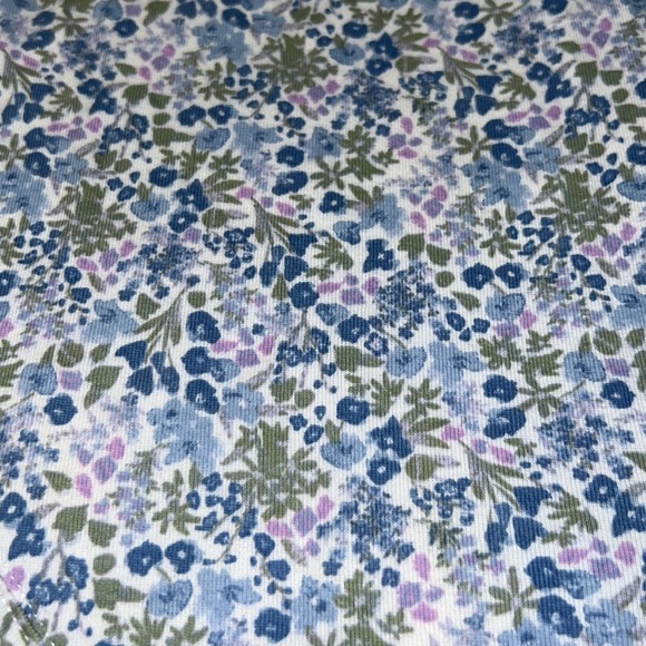 ✨4 FOR $15✨ FLORAL BODYSUIT - Picture 2 of 3